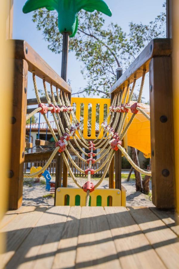 Camping Le Palme Marina Di Bibbona Ngoại thất bức ảnh