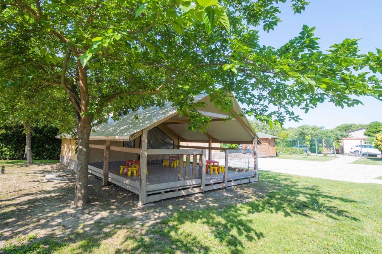 Camping Le Palme Marina Di Bibbona Ngoại thất bức ảnh